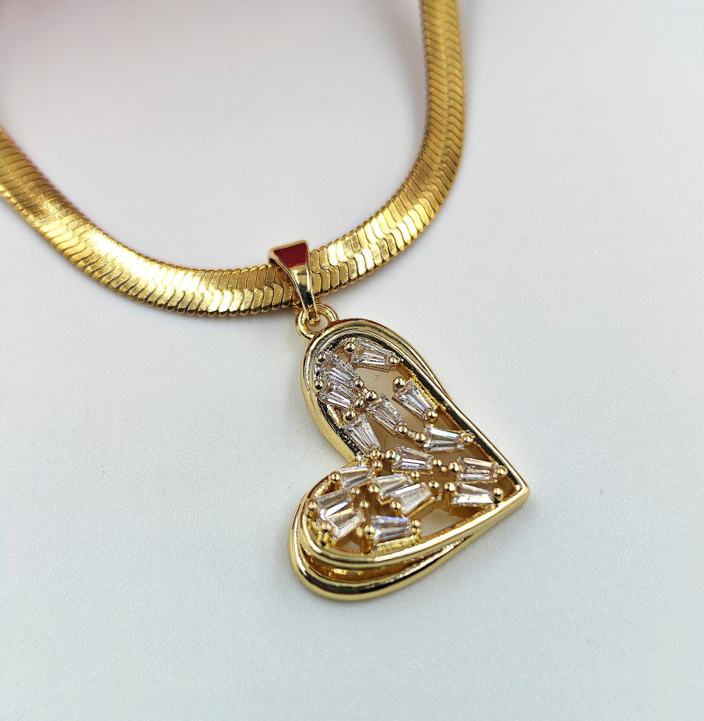 Premium Heart necklace| Gold plated| Waterproof