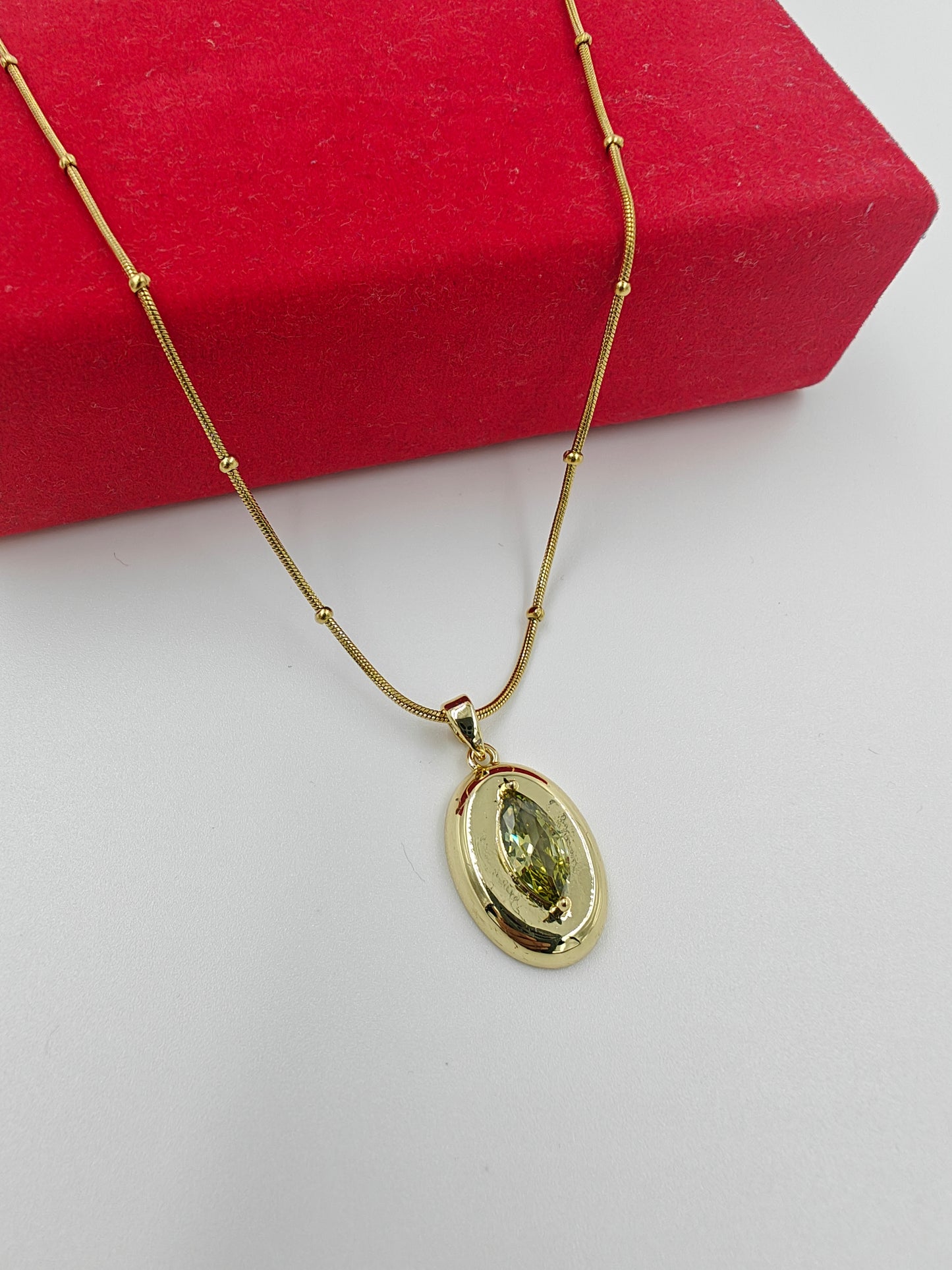 Luxury Gold-Plated Chain Pendant – Waterproof, Tarnish-Proof, and Trendy