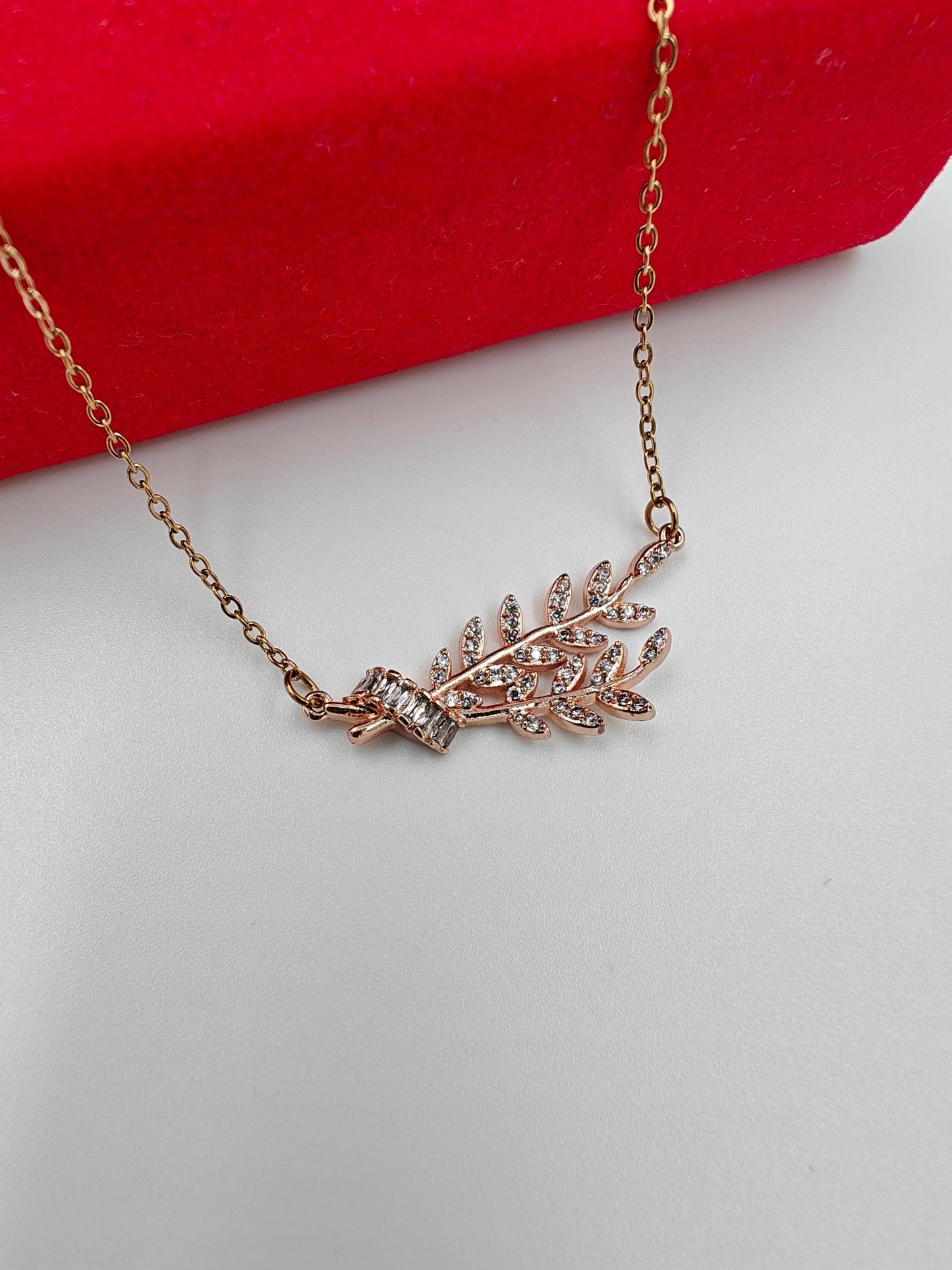 Anti-tarnish chain pendent set | 18k gold plated woman jewelry