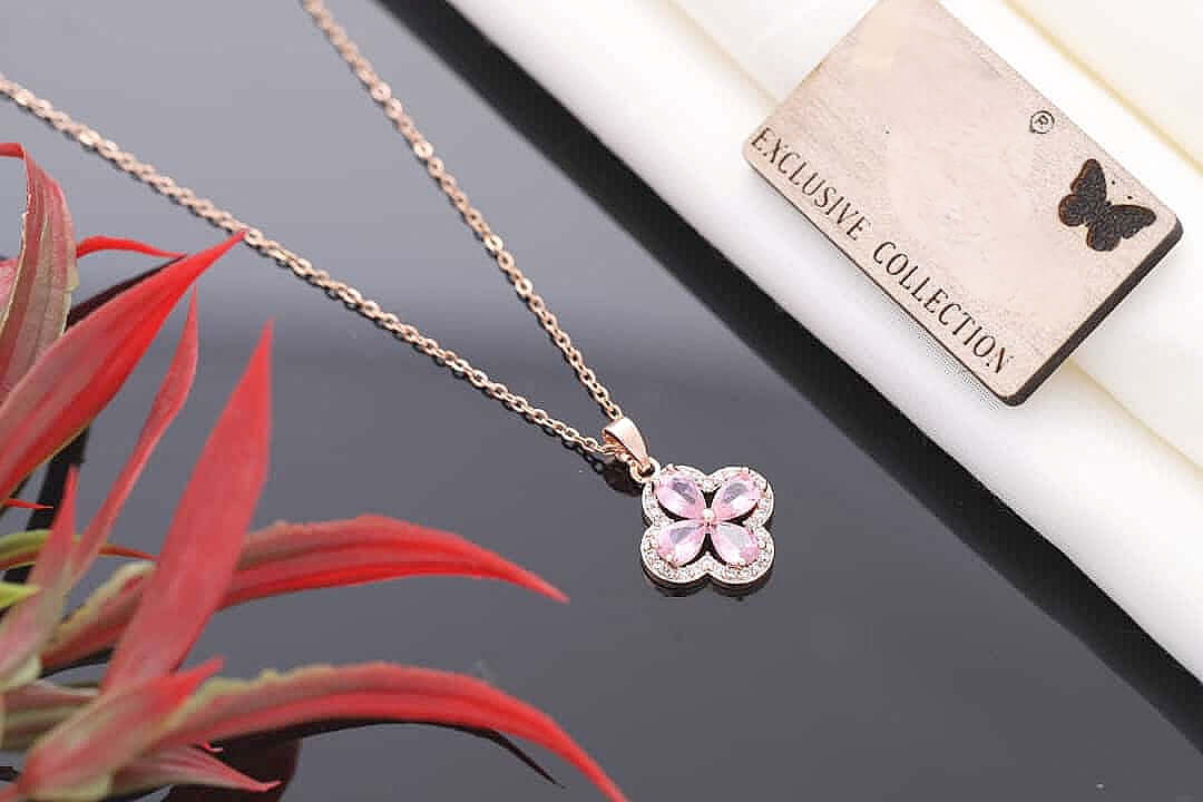 neck accessories for woman