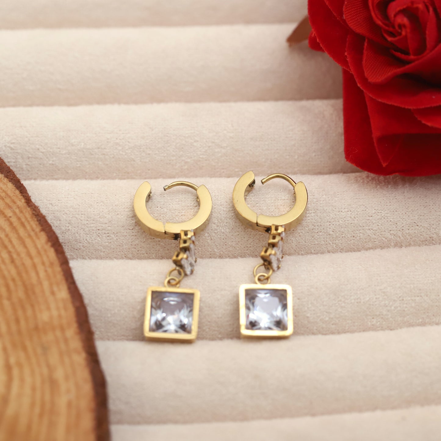 Radiant Glow Stud Earrings