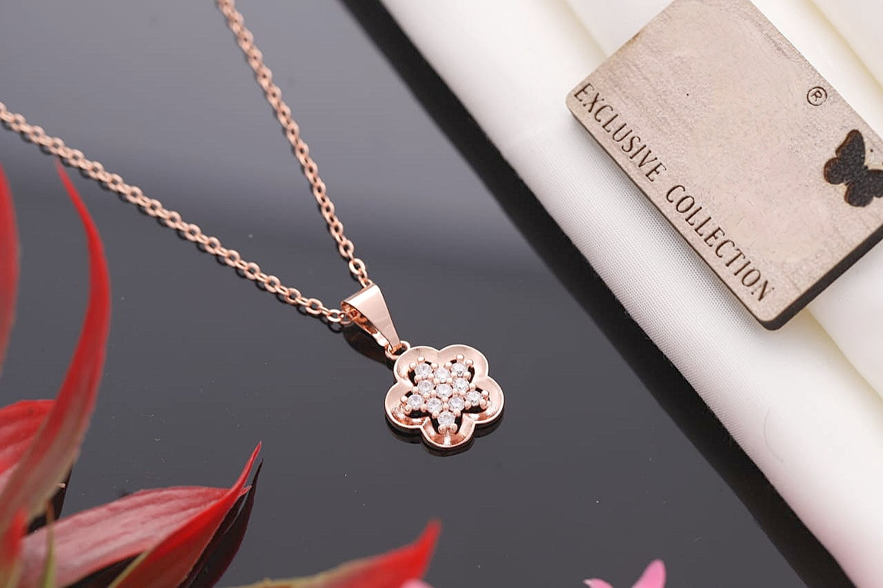 Gold-Plated Waterproof Pendant – Celebrity-Style Design for Daily Glam