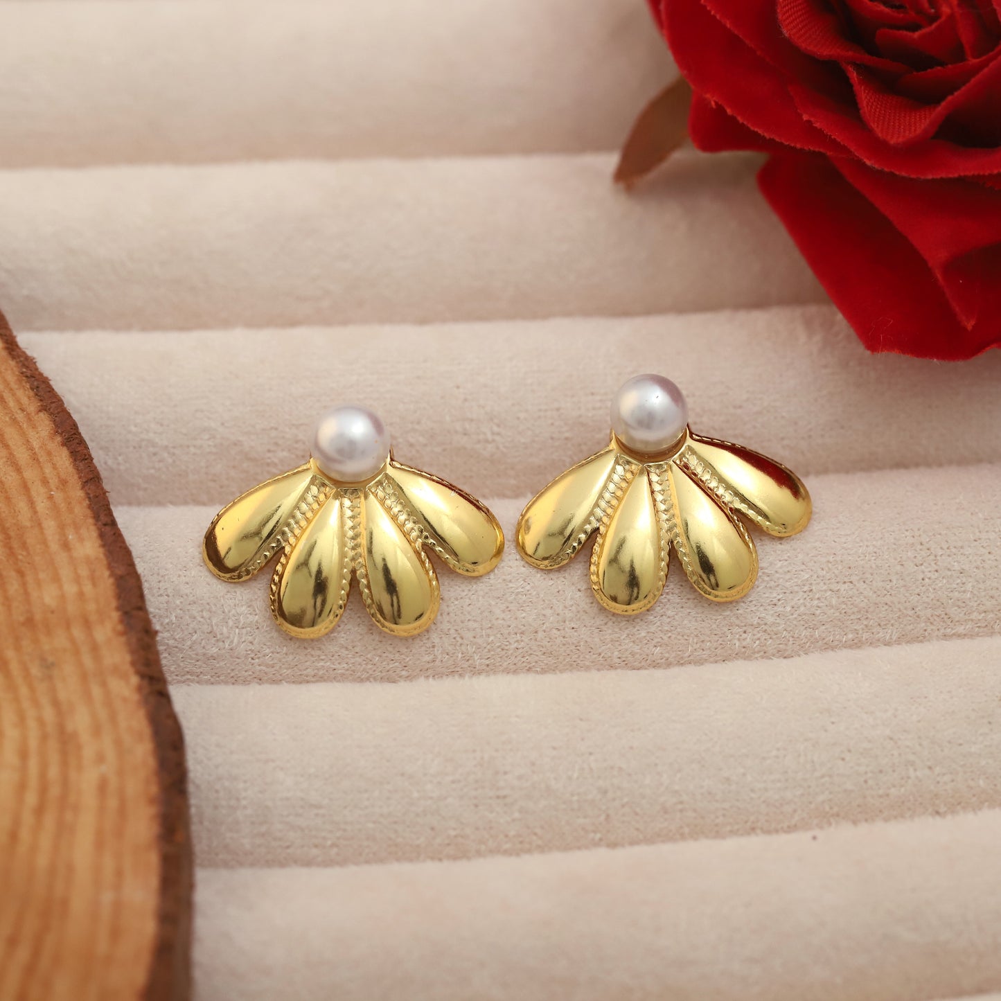 Pearl flora Earrings