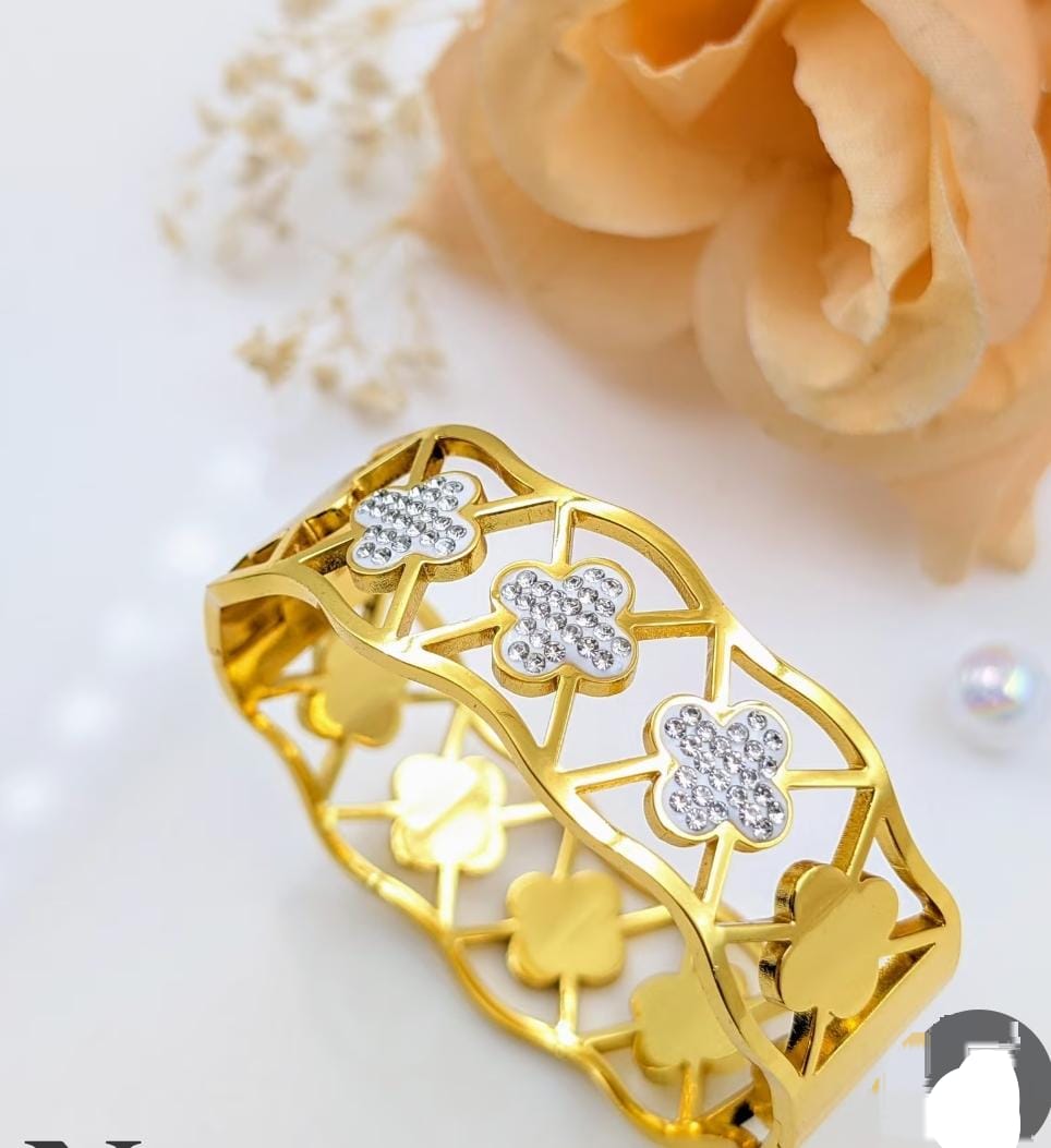 Lux Signature cuff Bracelet