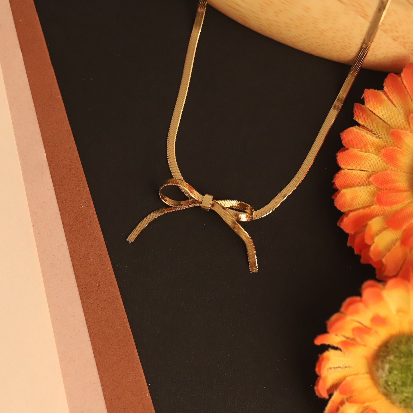 The Gold bow Necklace