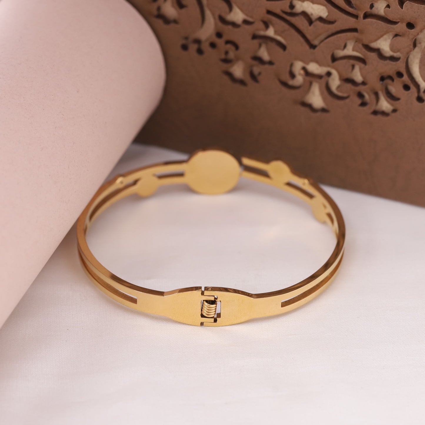 GleamOn Cuff