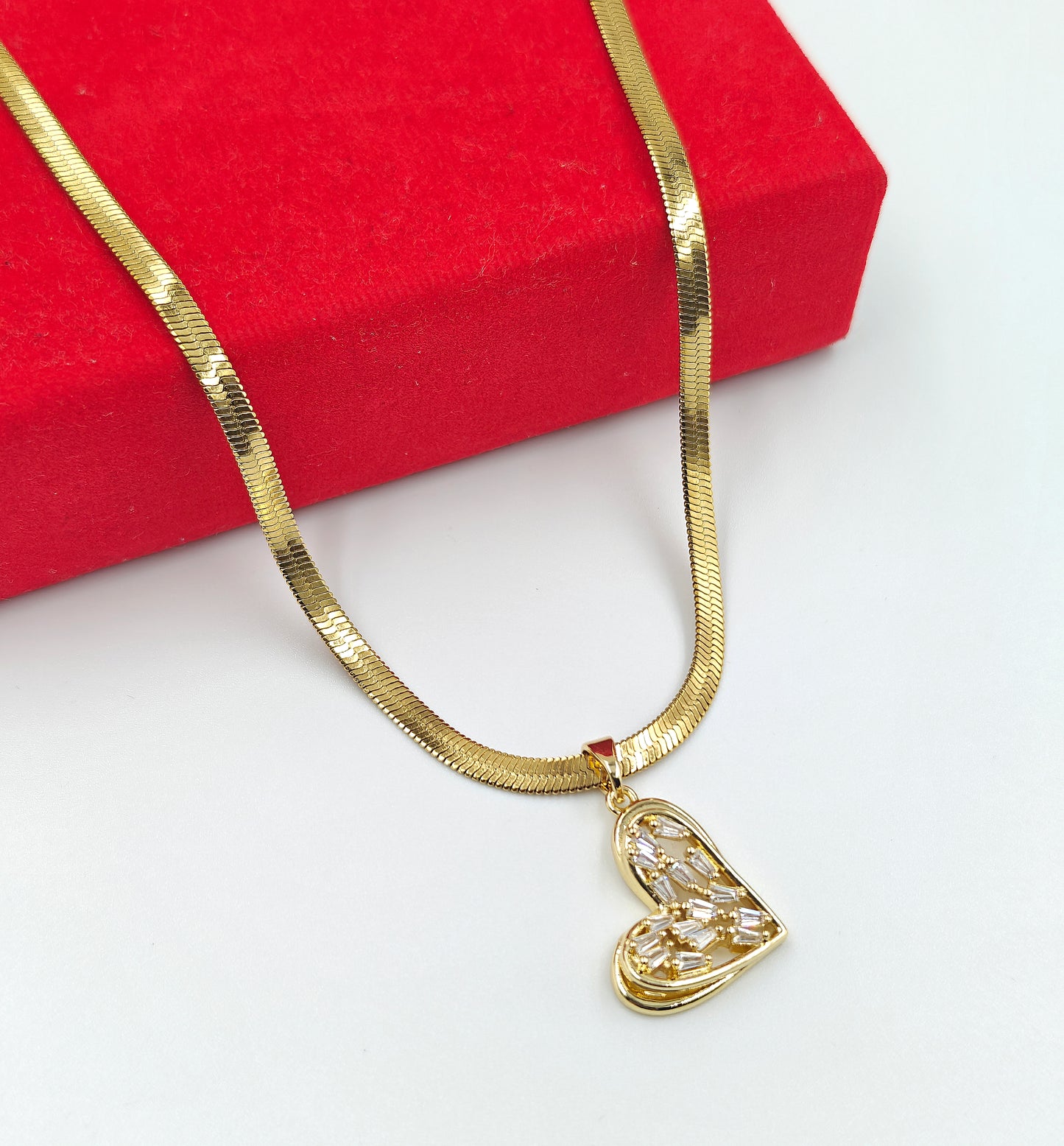 Premium Heart necklace| Gold plated| Waterproof
