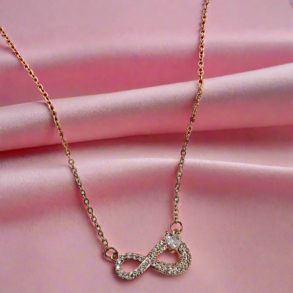 Effortless Style: Waterproof Gold-Plated Pendant for Everyday Chic
