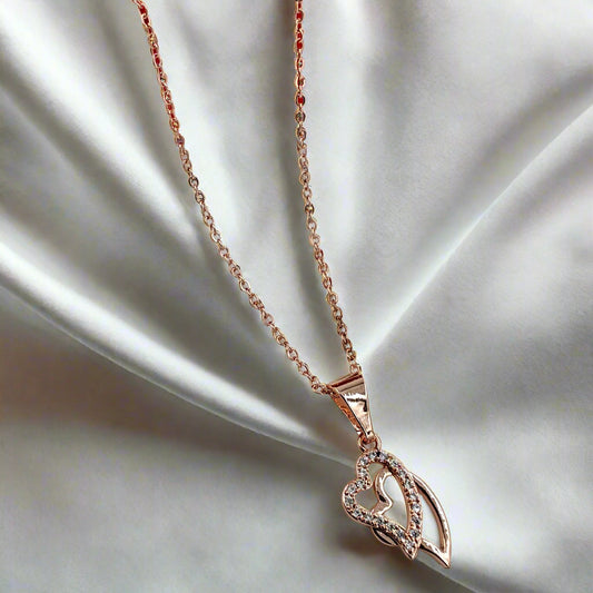 Gold-Plated Waterproof Pendant Chain - Durable, Tarnish-Free, Celebrity-Inspired Design