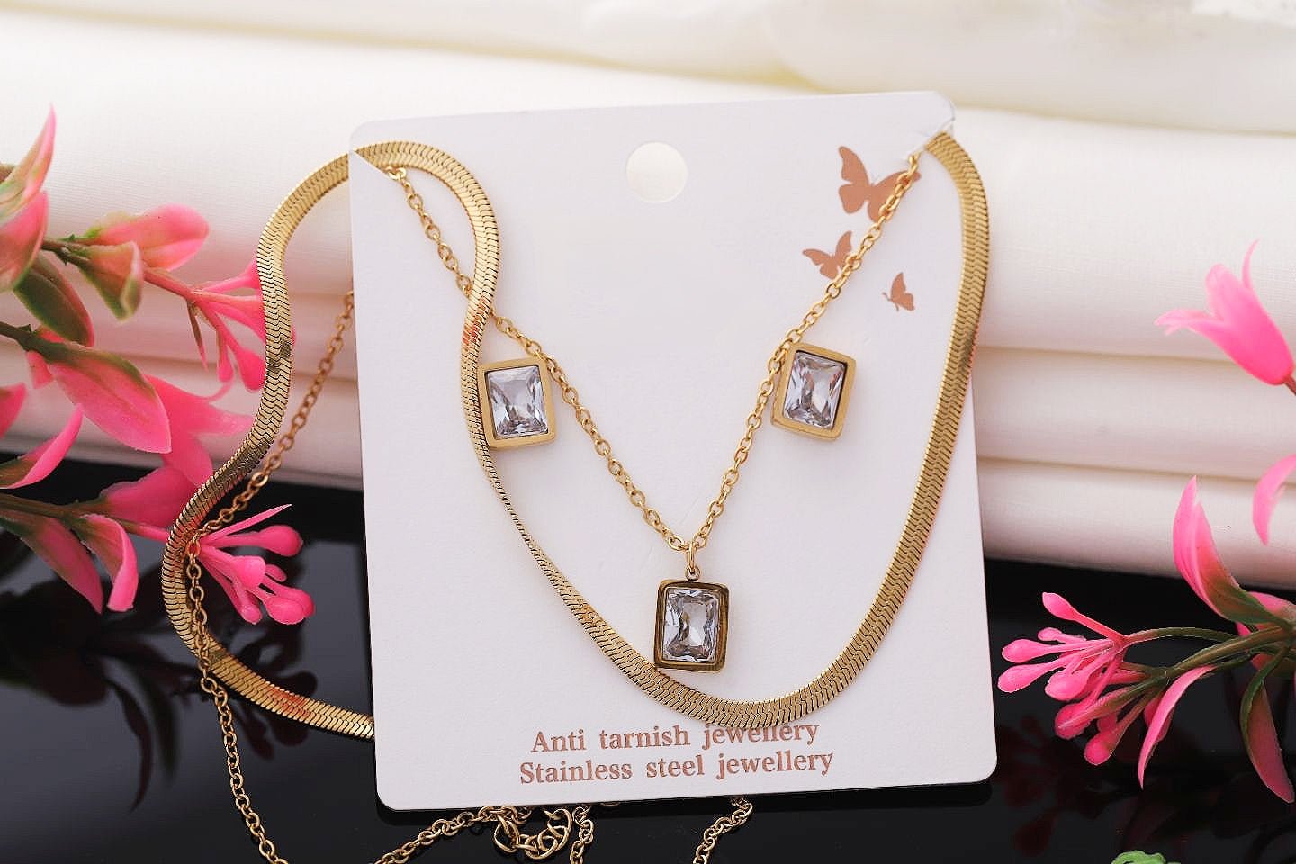 Anti tarnish chain pendent and earrings - Twinkle Treasure