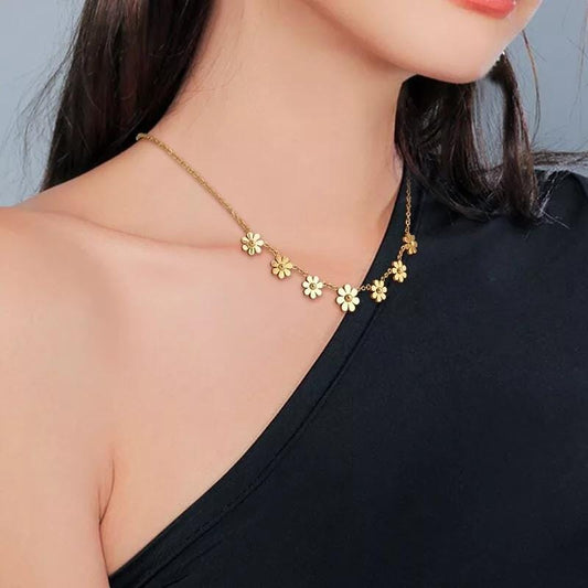 Flora Necklace| Gold plated| Hypoallergenic| Antitarnish