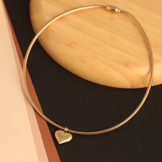 Golden Whisper: Designer Minimal Necklace
