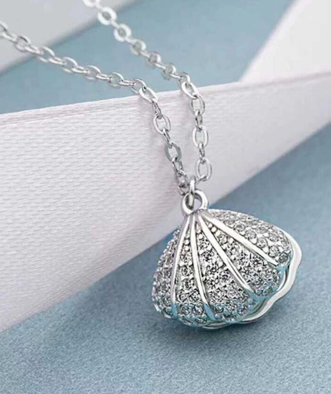 Treasure necklace|Hypoallergenic| waterproof