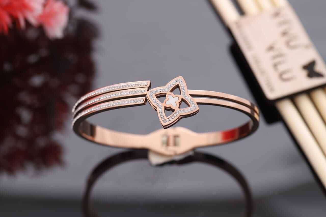 Bracelet for woman