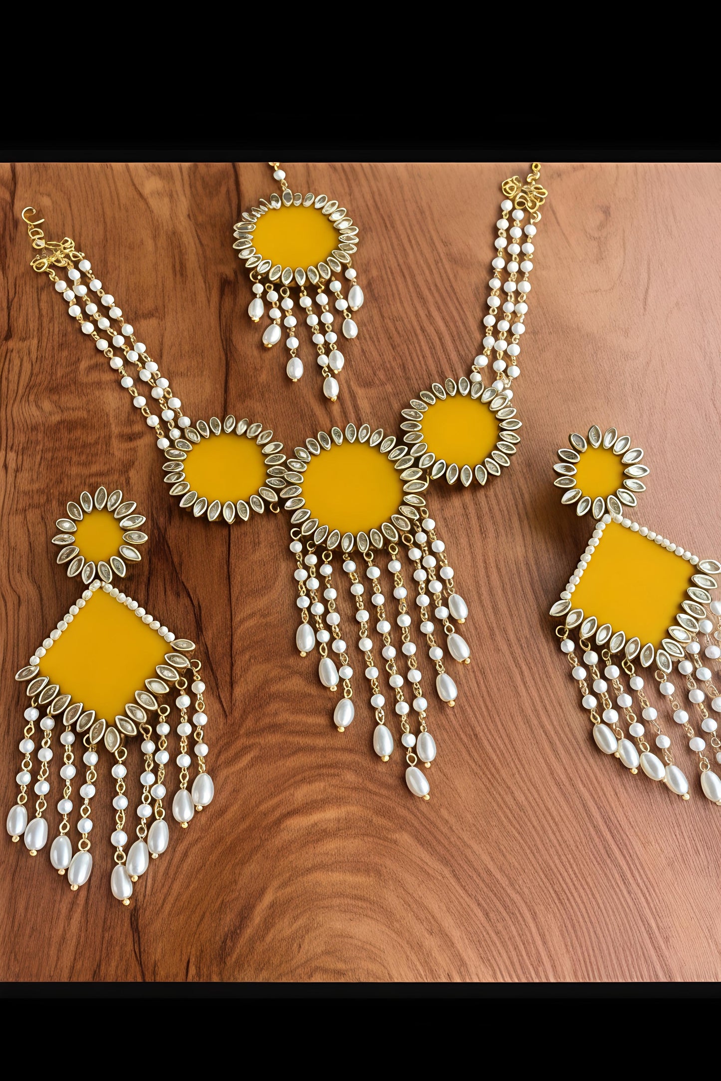 Hand crafted Kundan Necklace set