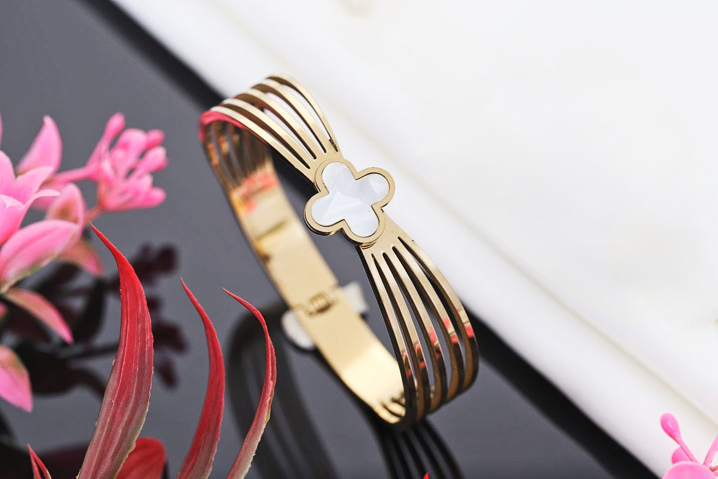 Anti tarnish bracelet